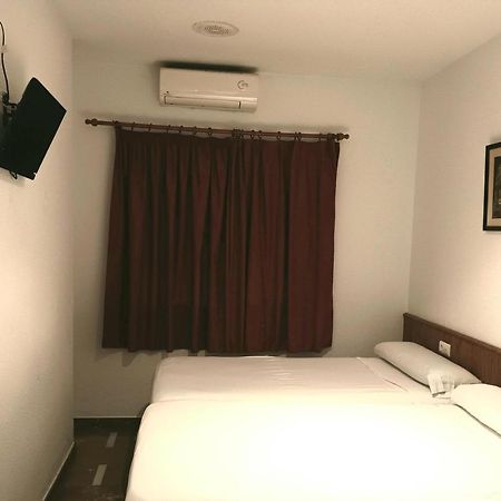 Hotel Las Yucas Atarfe エクステリア 写真
