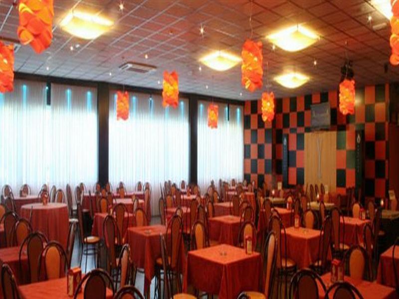 Hotel Las Yucas Atarfe エクステリア 写真