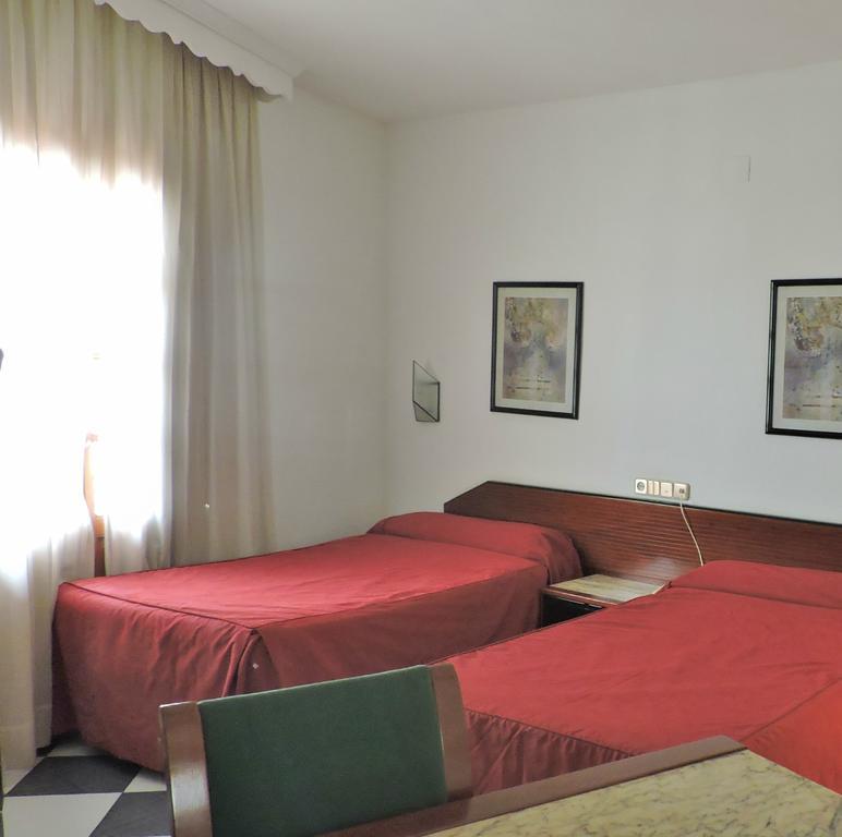 Hotel Las Yucas Atarfe エクステリア 写真