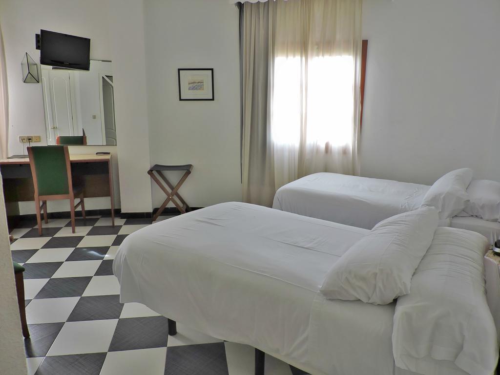 Hotel Las Yucas Atarfe エクステリア 写真